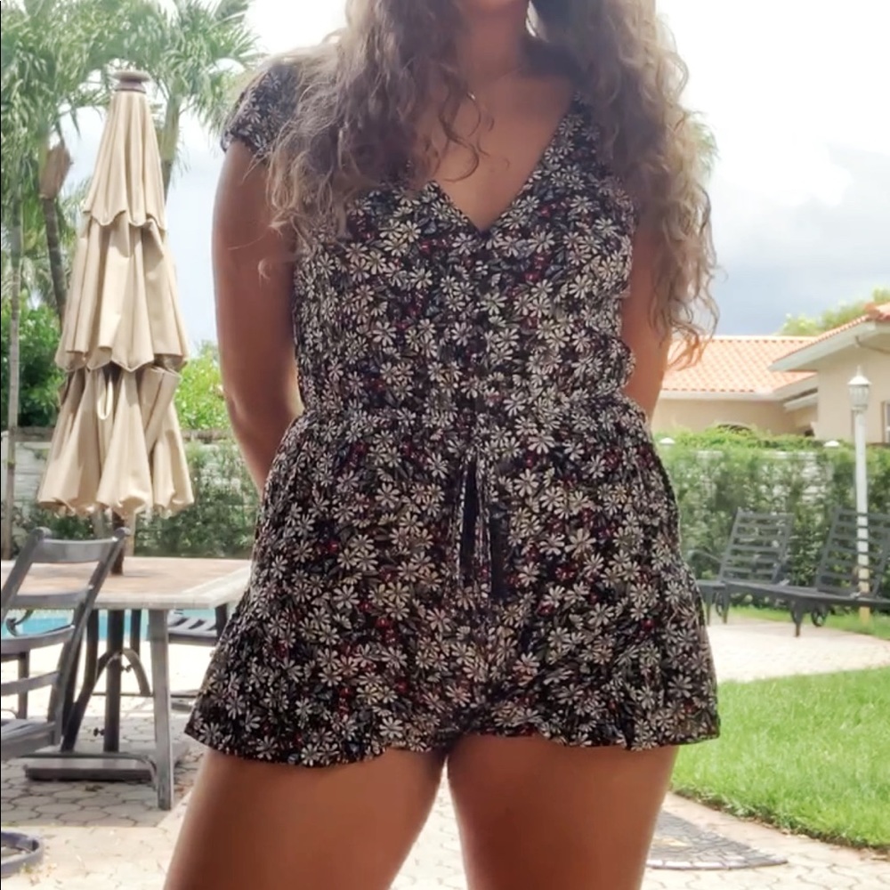 COLORFUL FLORAL CASUAL ROMPER